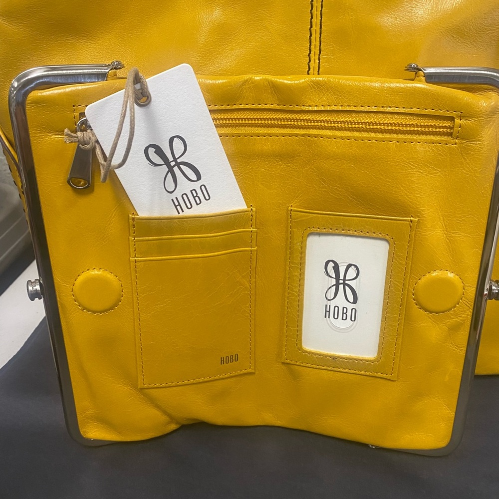 Yellow Hobo Clutch - Picture 3 of 4